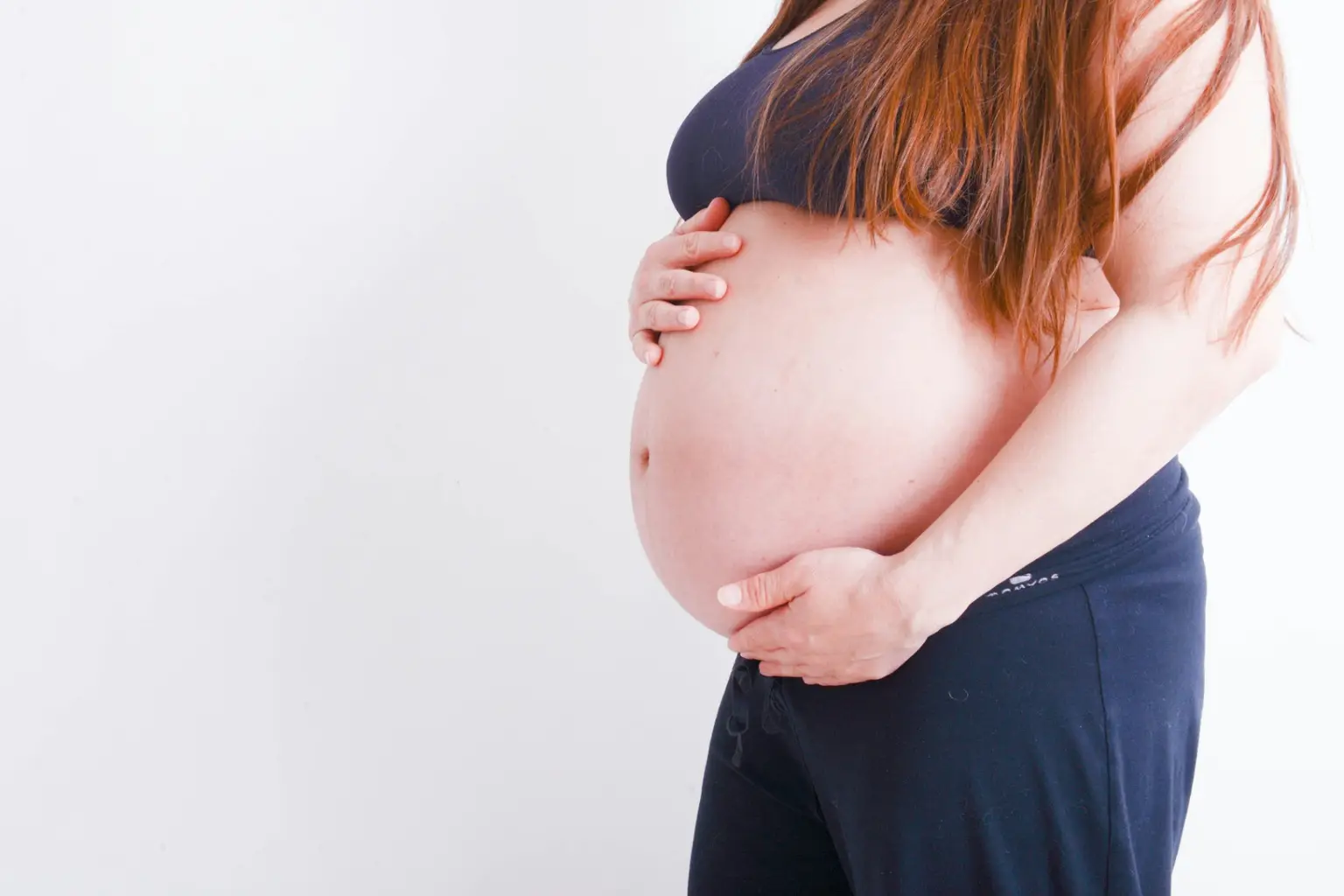 Hamilelikte Beslenme ve Kilo Takibi: Anne ve Bebek Sağlığı İçin Dengeli Yaklaşım Hamilelikte Beslenme ve Kilo Takibi: Anne ve Bebek Sağlığı İçin Dengeli Yaklaşım
